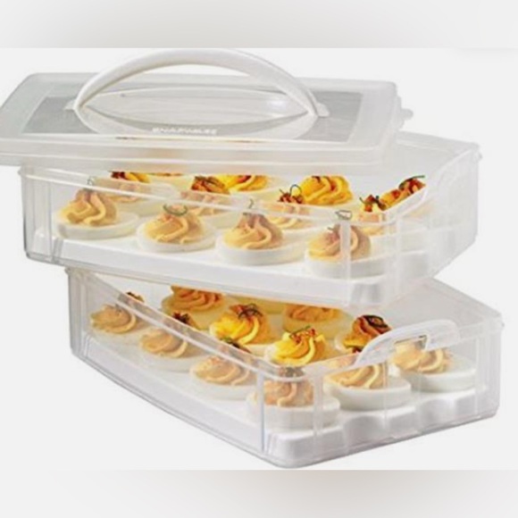 Snapware Multi-Use Egg-Tainer - Picture 1 of 10